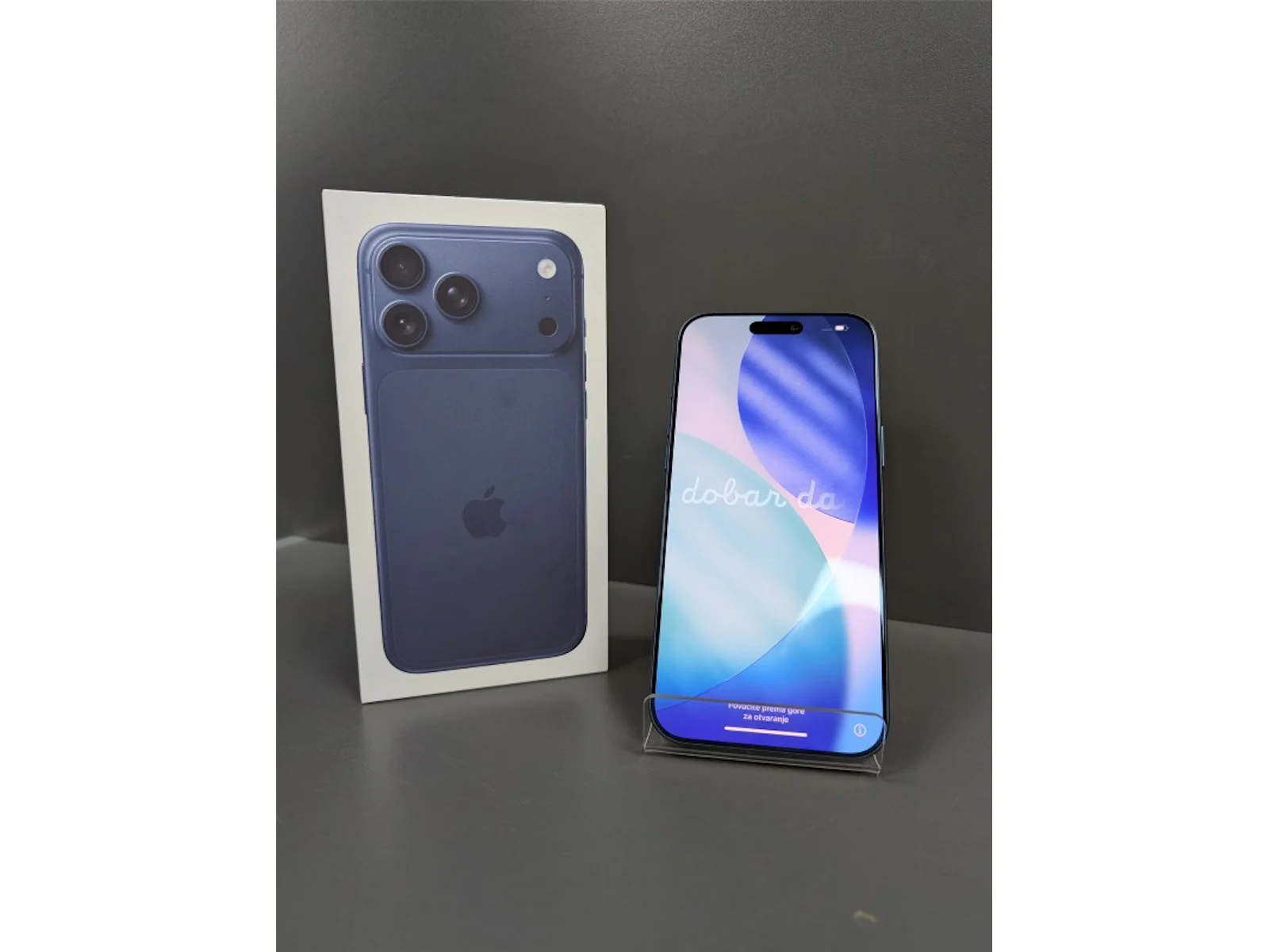 Iphone 17 pro max used like new